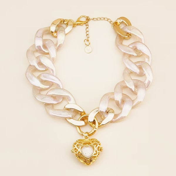 PETSPOTLIGHT Pet Fashion Collar Necklace with Worm Repellent Function and 18K Gold Plated Heart Locket